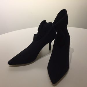ZARA *NWT* SOCK STYLE ANKLE BOOTS SZ. 6 [SOLD OUT]